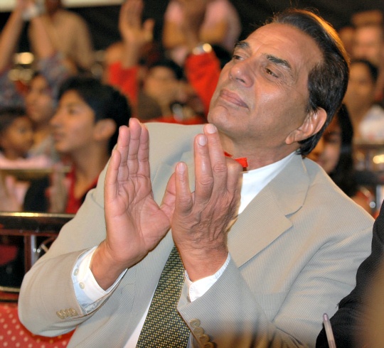 Dharmendra: My Heart Weeps for Sanjay Dutt